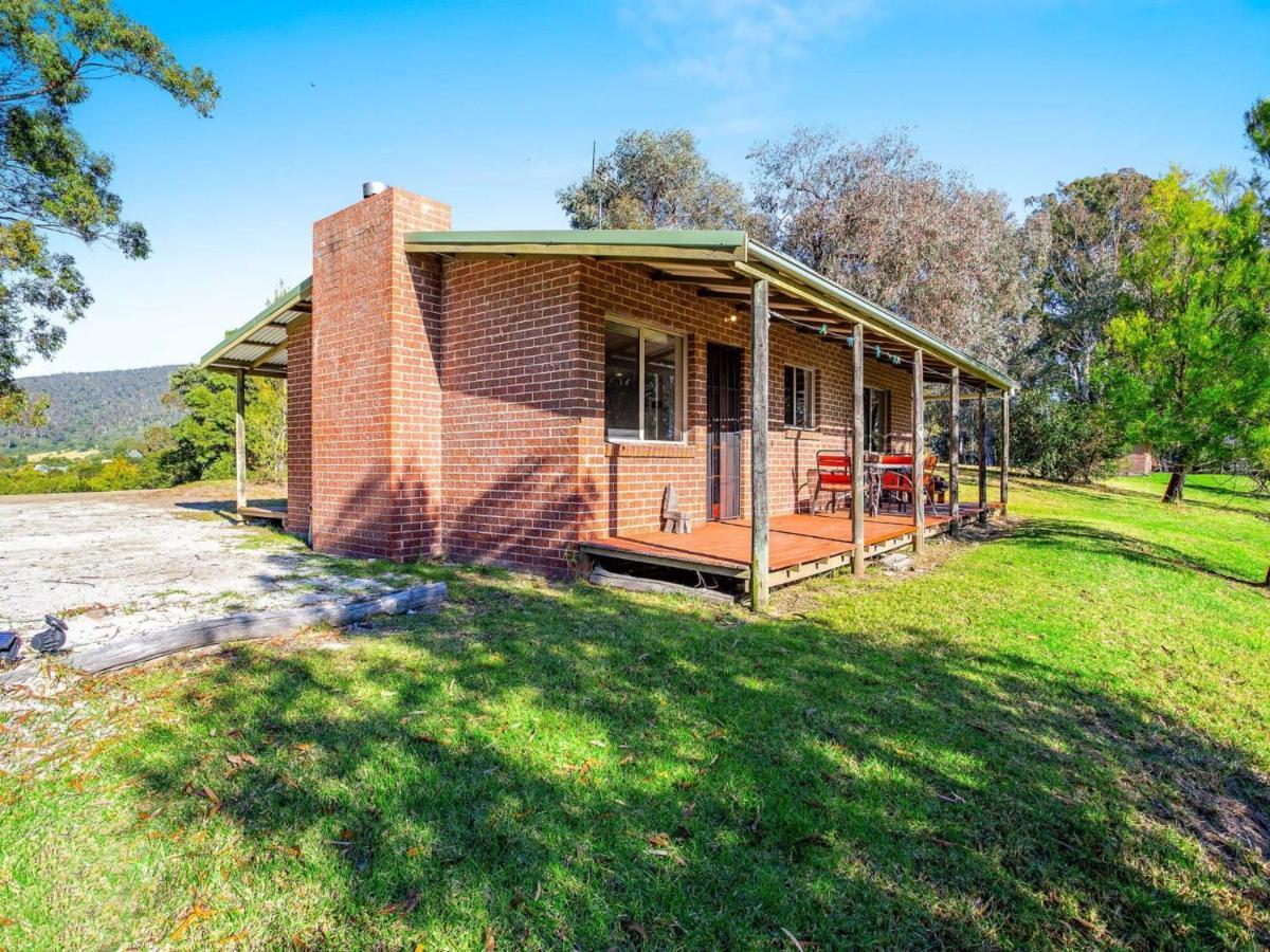 Central Tilba Braeside Cabin Two Alphitonia מראה חיצוני תמונה